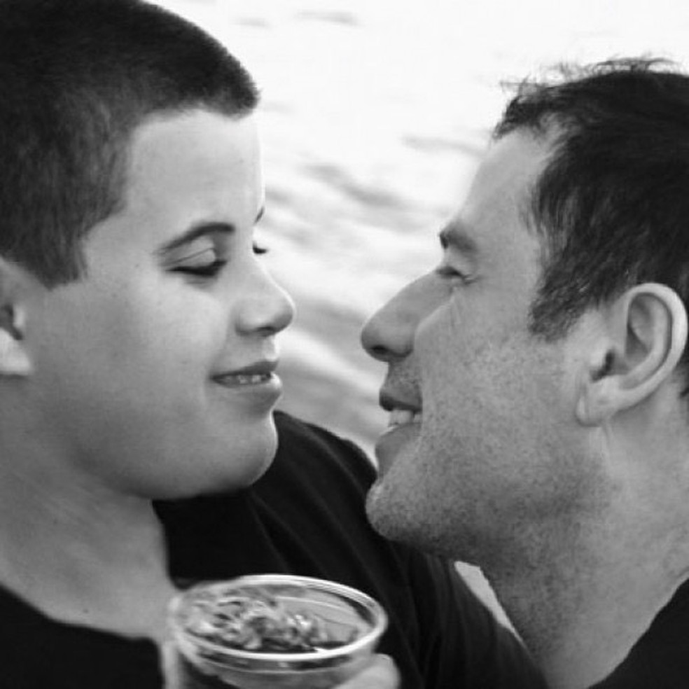 John Travolta com o filho Jett — Foto: Reprodução/Instagram