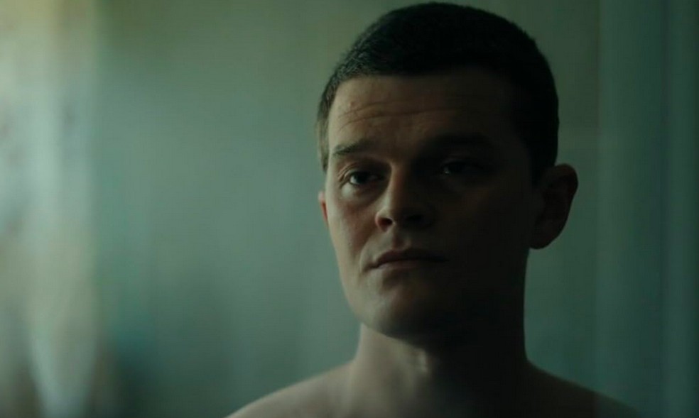 Robert Aramayo como John Davidson em cena de I Swear (2025) — Foto: Reprodução