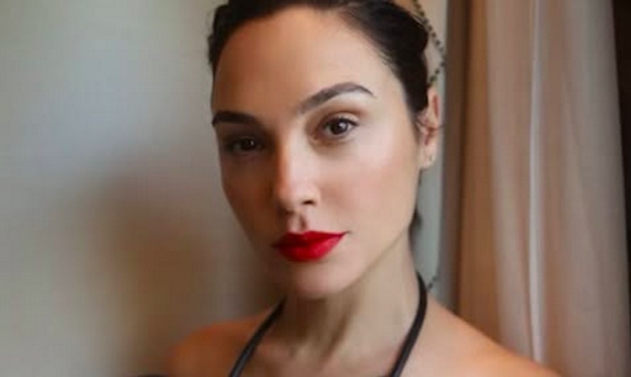 Gal Gadot fica fora do Festival de Veneza por medo de protestos e sofre