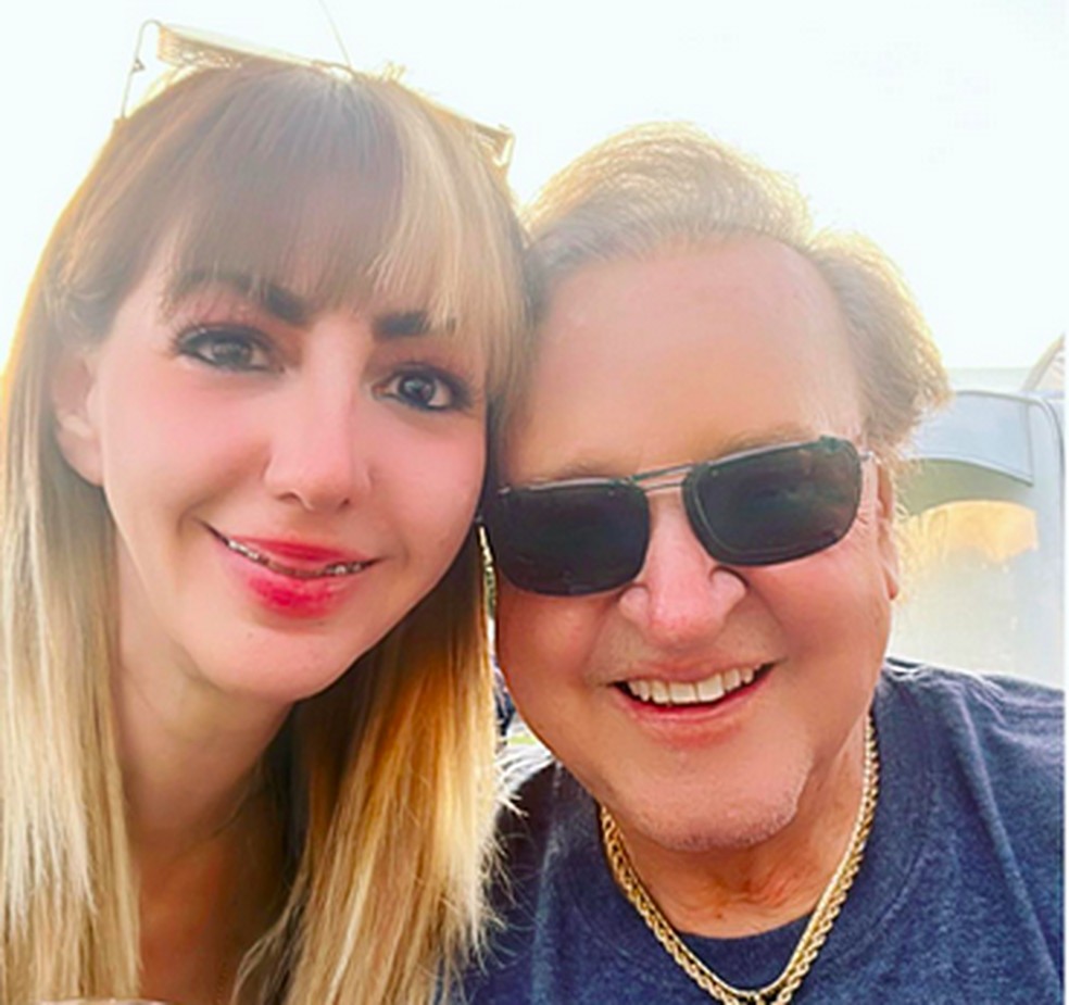 Carlos Villagrán com a filha caçula, Vanesa Villagrán — Foto: Instagram