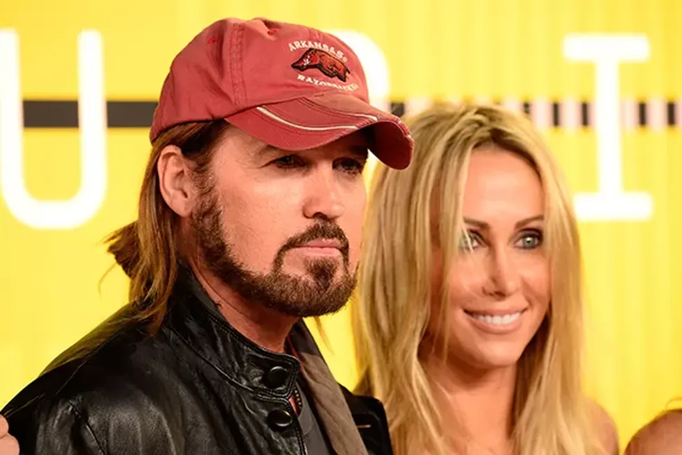 Billy Ray Cyrus e Tish Cyrus — Foto: Getty Images