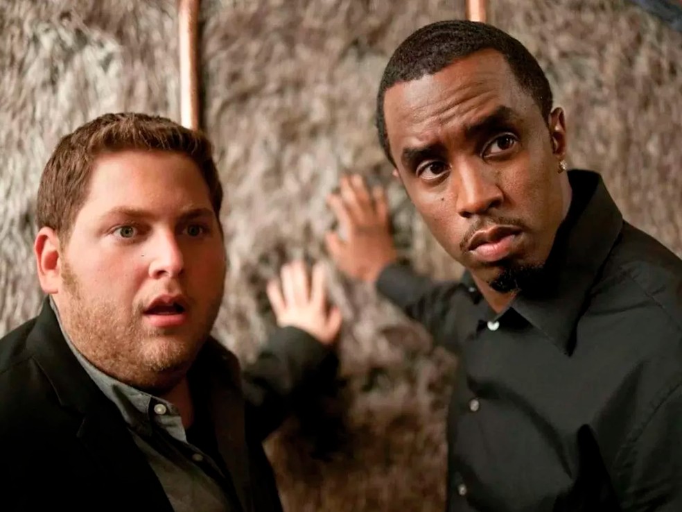 Jonah Hill e Diddy em cena de 'O Pior Trabalho do Mundo' — Foto: divulgação