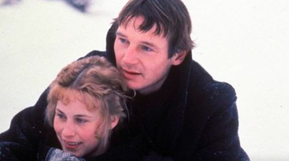 Patricia Arquette e Liam Neeson em cena de Ethan Frome, um Amor para Sempre (1993) — Foto: Reprodução