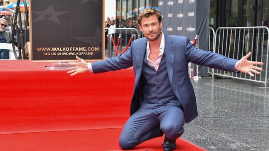 Hemsworth diz que é o 'terceiro ou quarto melhor Chris de Hollywood' em entrega da sua estrela na Calçada da Fama