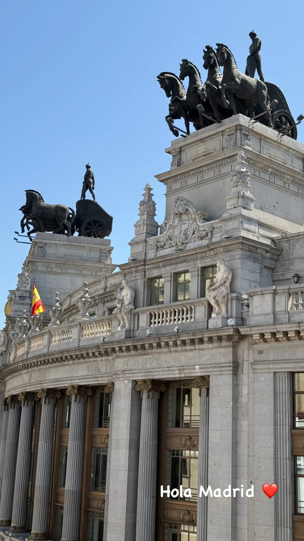 Sofía Vergara dá 'Hola Madrid' em passeio pela Espanha — Foto: reprodução/instagram
