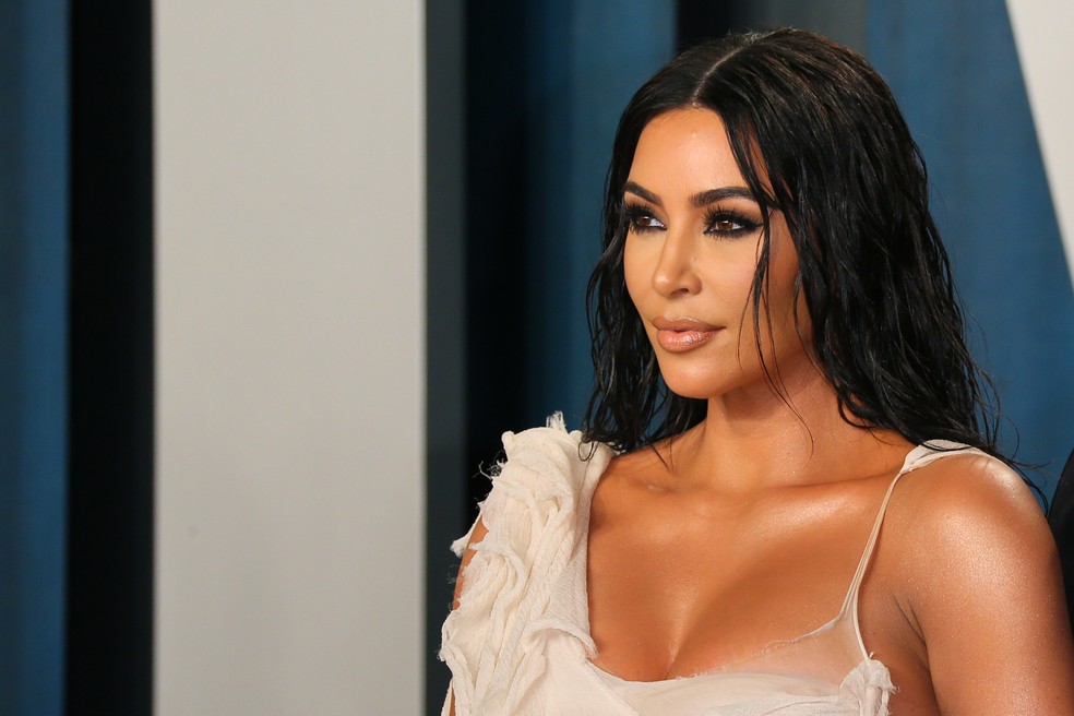A socialite Kim Kardashian na festa pós-Oscar 2021 da revista Vanity Fair — Foto: Getty Images