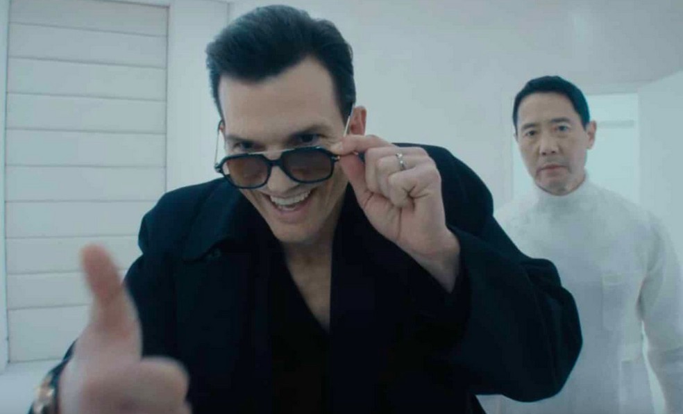 Ashton Kutcher em The Beauty — Foto: Reprodução