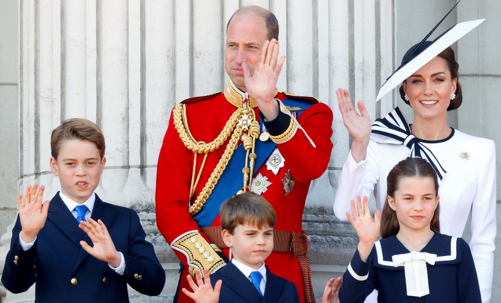 Príncipe William e Kate Middleton com os filhos George, Charlotte e Louis — Foto: Getty Images
