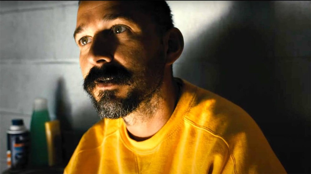 Shia LaBeouf revela que morou com cavalos no Central Park enquanto ...
