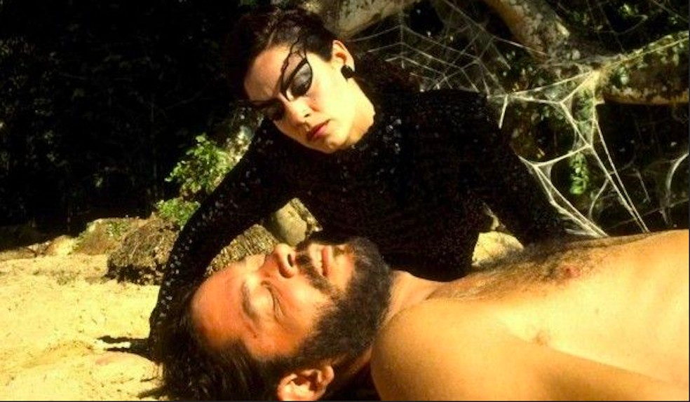 Sônia Braga em O Beijo da Mulher-Aranha (1985) — Foto: Reprodução