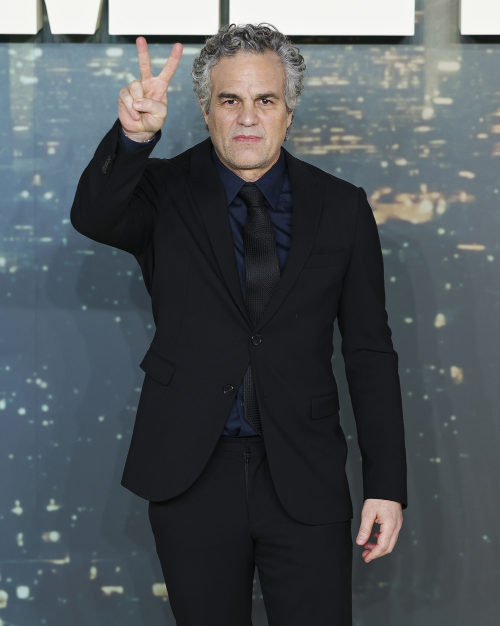 Mark Ruffalo quebra silêncio sobre rumores de que teria sido demitido ...