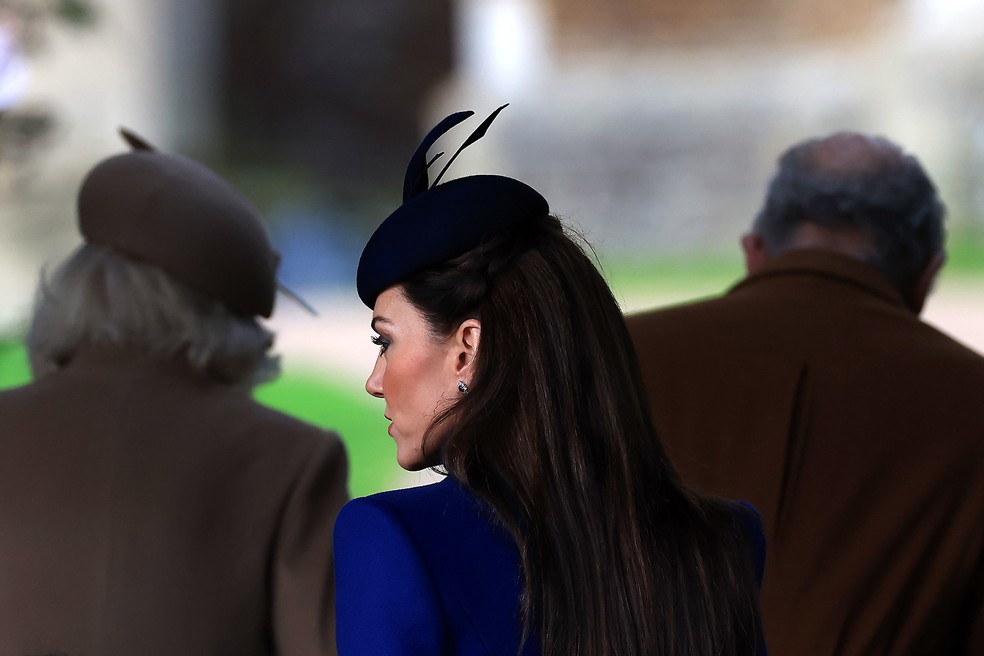 Kate Middleton ao lado da Rainha Camilla e do Rei Charles III em sua última aparição pública — Foto: getty