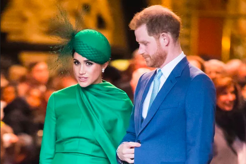 A atriz e Duquesa Meghan Markle com o marido, Príncipe Harry, em evento da realeza — Foto: Getty Images