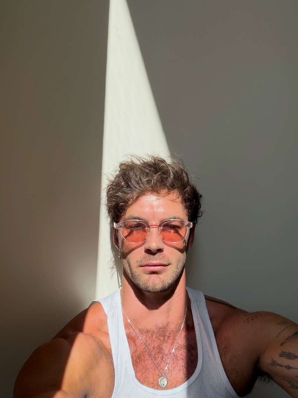 O modelo Christian Hogue — Foto: Reprodução/Instagram