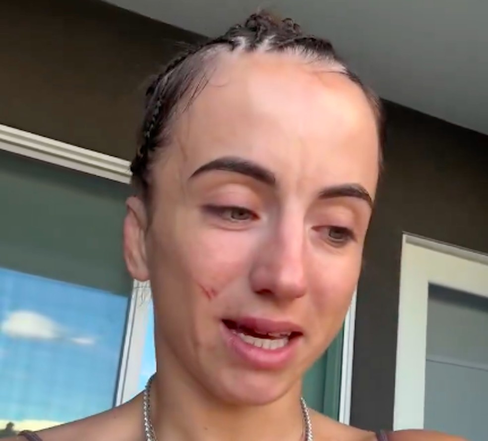 Maycee Barber no vídeo no qual comentou a finalização que sofreu na luta contra Alexa Grasso — Foto: Instagram