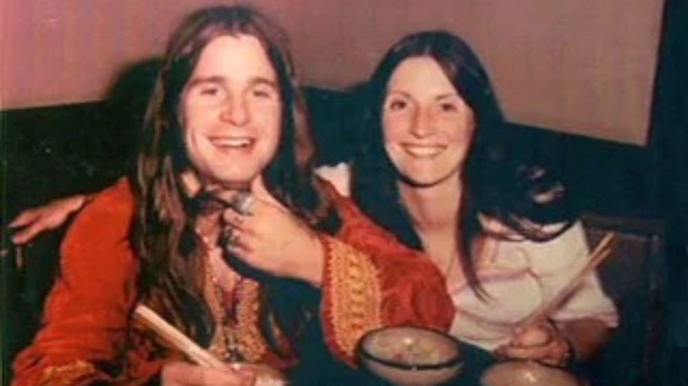 Quem foi a primeira mulher de Ozzy Osbourne e por que roqueiro ...