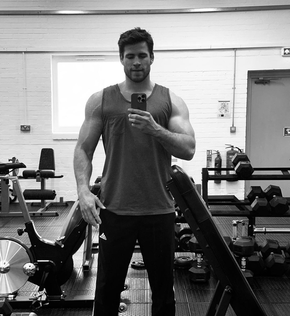 Selfie do ator Liam Hemsworth — Foto: Reprodução/Instagram