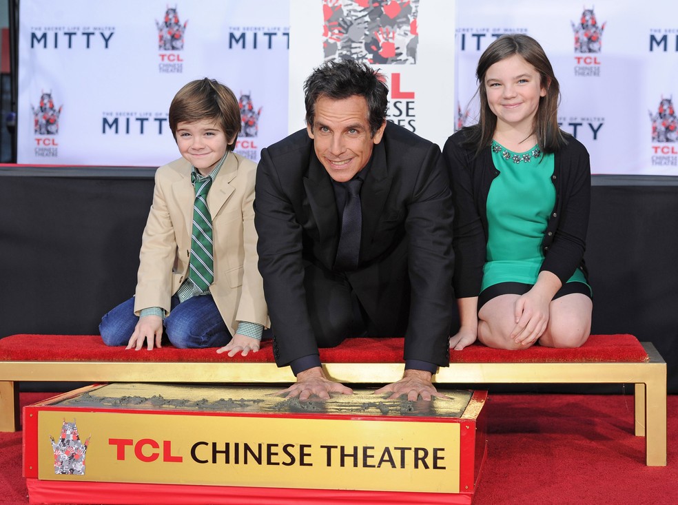 Ben Stiller com o filho, Quinlin Stiller e a filha, Ella Stiller, em 2013 — Foto: Getty