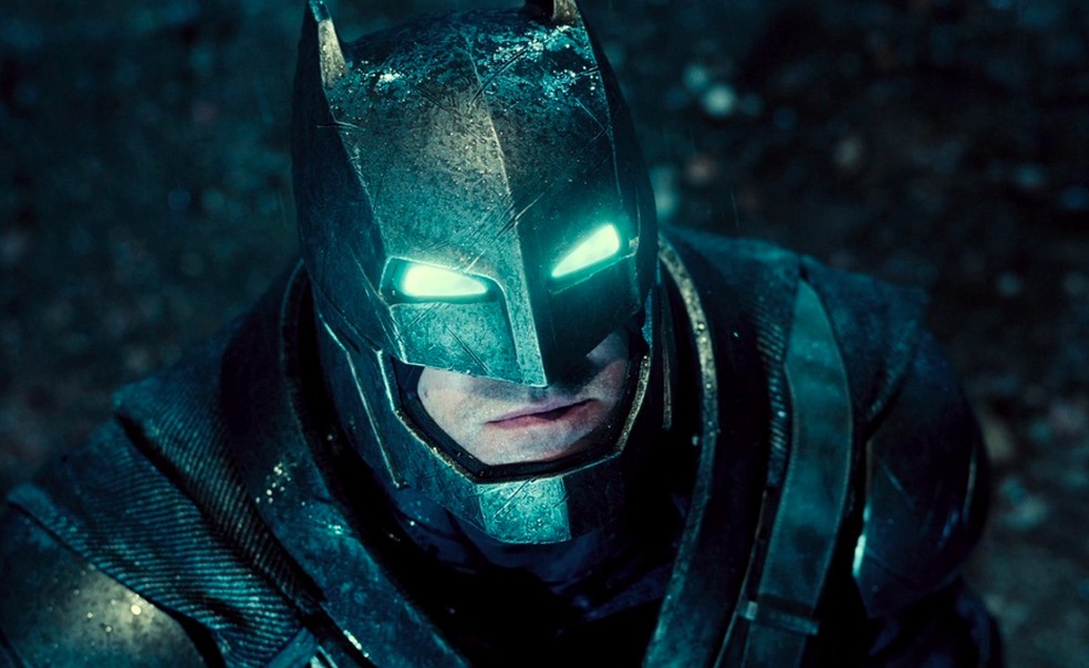 Ben Affleck em cena de Batman vs Superman (2016) — Foto: Reprodução