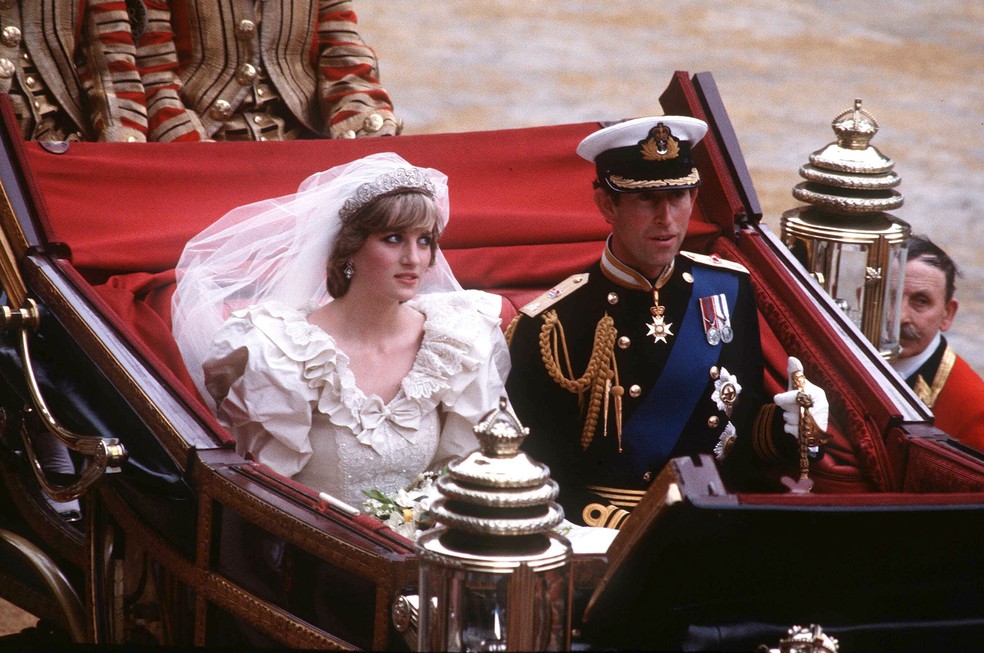 Diana e Charles no dia do casamento dos dois em  29 de julho de 1981 — Foto: Getty Images