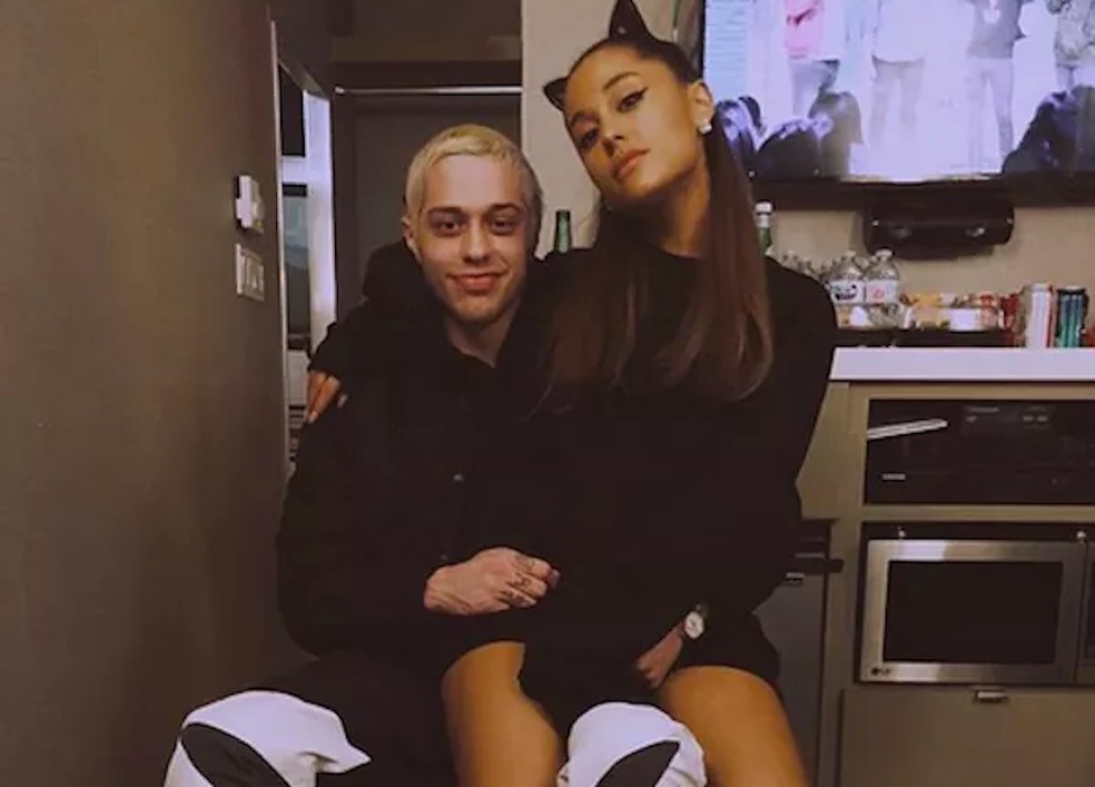 Pete Davidson e Ariana Grande — Foto: Instagram
