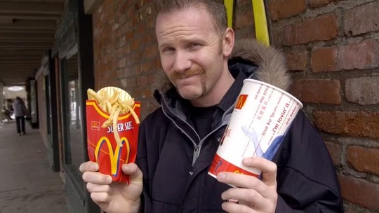 Morgan Spurlock, morto aos 53 anos, ingeria álcool junto com dieta de fast food de 'Super Size Me', revela site