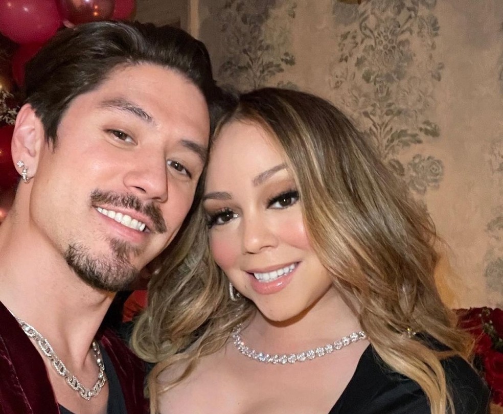 Mariah Carey faz selfie com 'lado ruim' da cara como prova de que quer