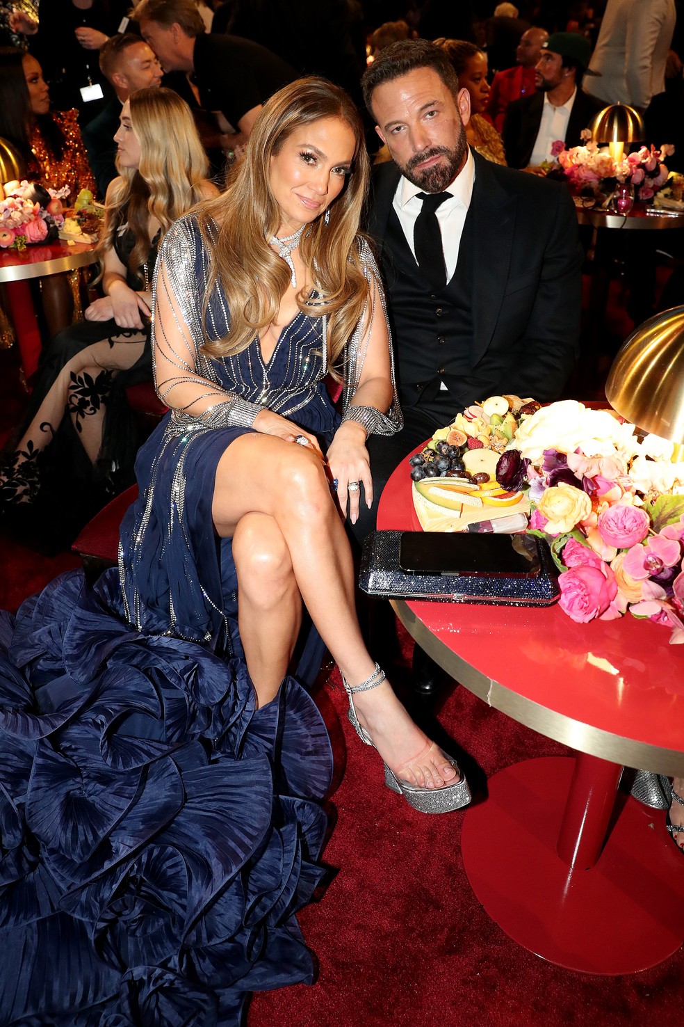 Jennifer Lopez e Ben Affleck posam durante o 65º Grammy  — Foto: Getty Images
