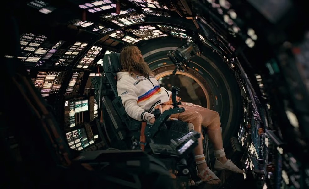 Ryan Gosling 'volta ao normal' após surgir quase irreconhecível com ...