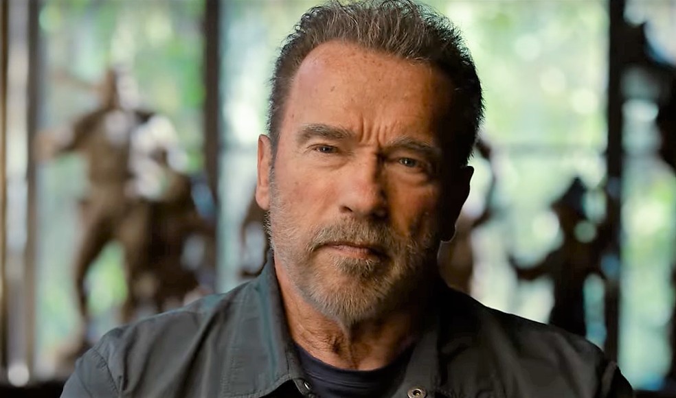 Arnold Schwarzenegger em cena do trailer de seu documentário — Foto: Reprodução/YouTube