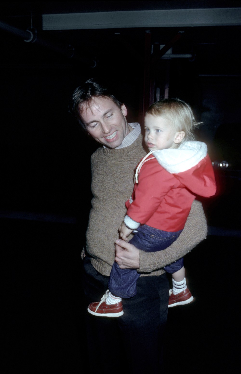 Filho de John Ritter, ícone da TV nos anos 1980 e 1990, confessa ter ...