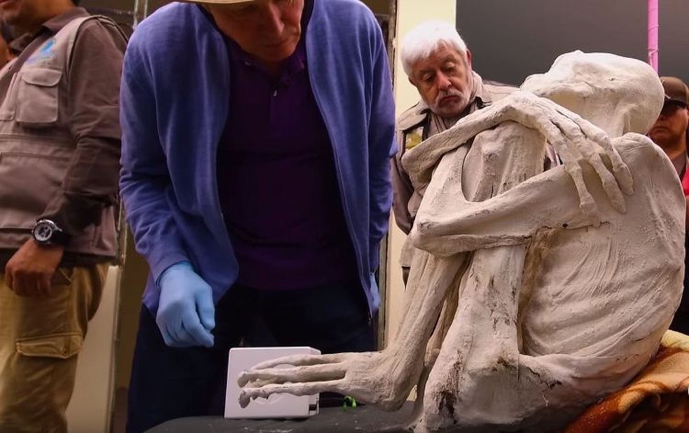 Uma das múmias encontrada no Peru — Foto: reprodução/twitter