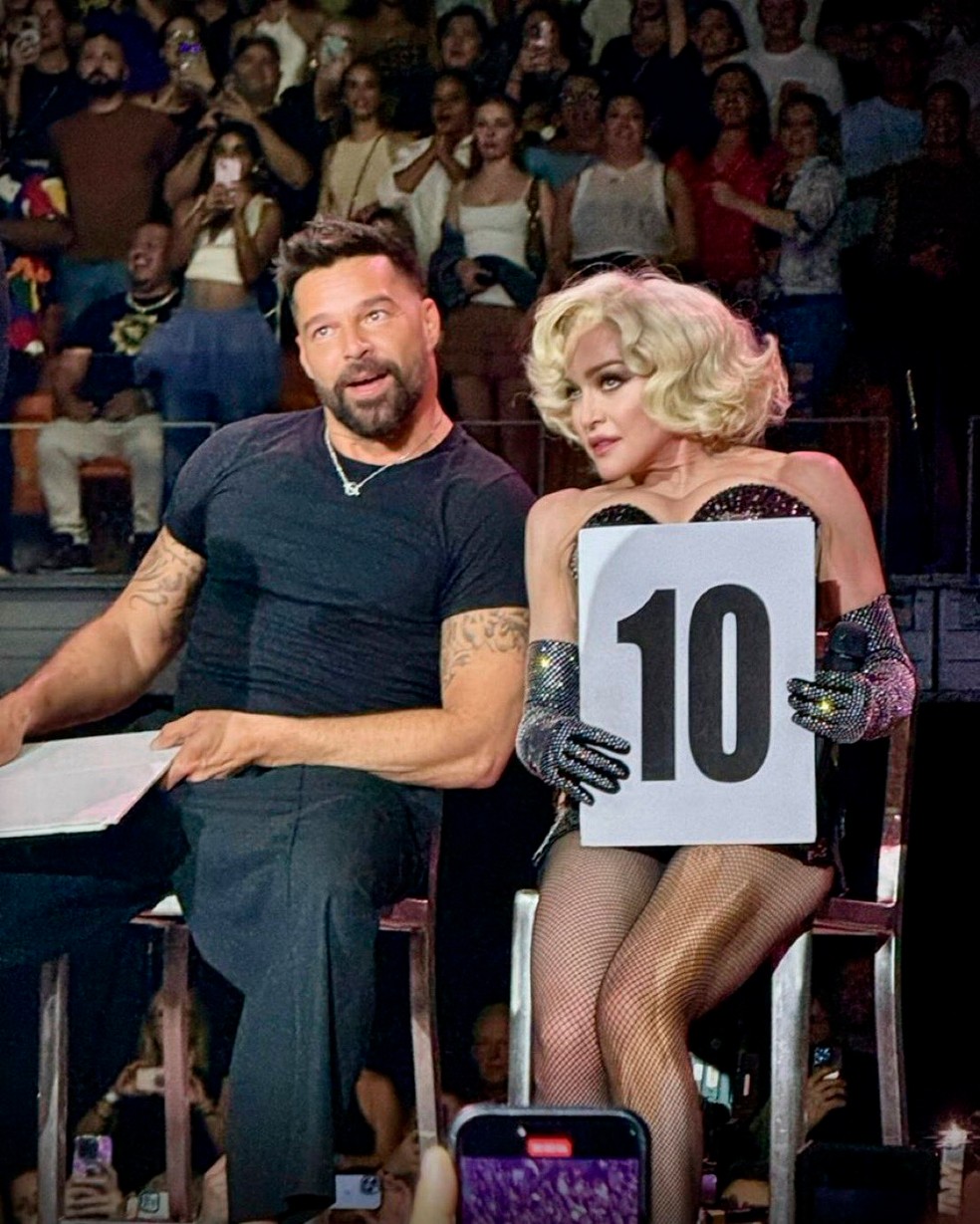 Ricky Martin em participação no show da cantora Madonna em Miami — Foto: reprodução/X